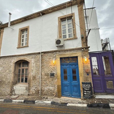 Deniz Konak Boutique Hotel Кирения Экстерьер фото