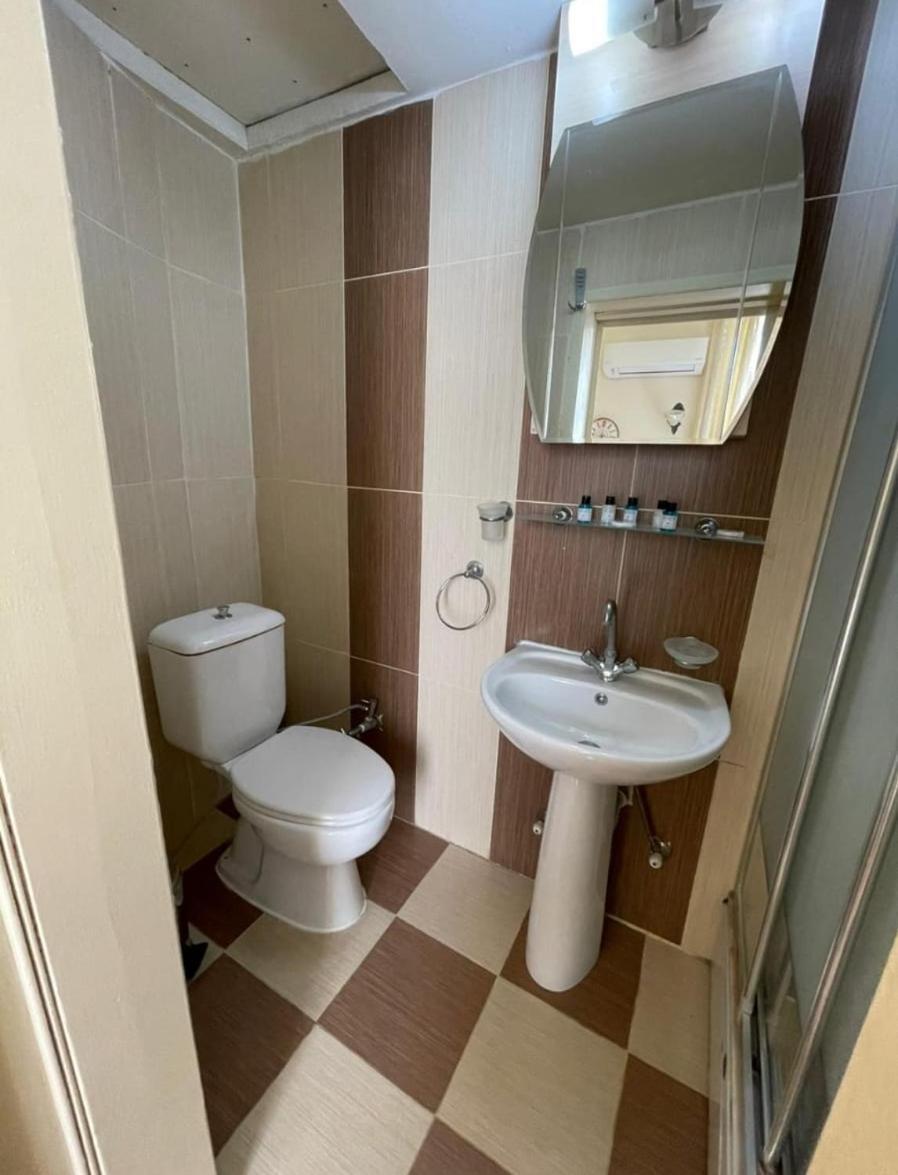 Deniz Konak Boutique Hotel Кирения Экстерьер фото