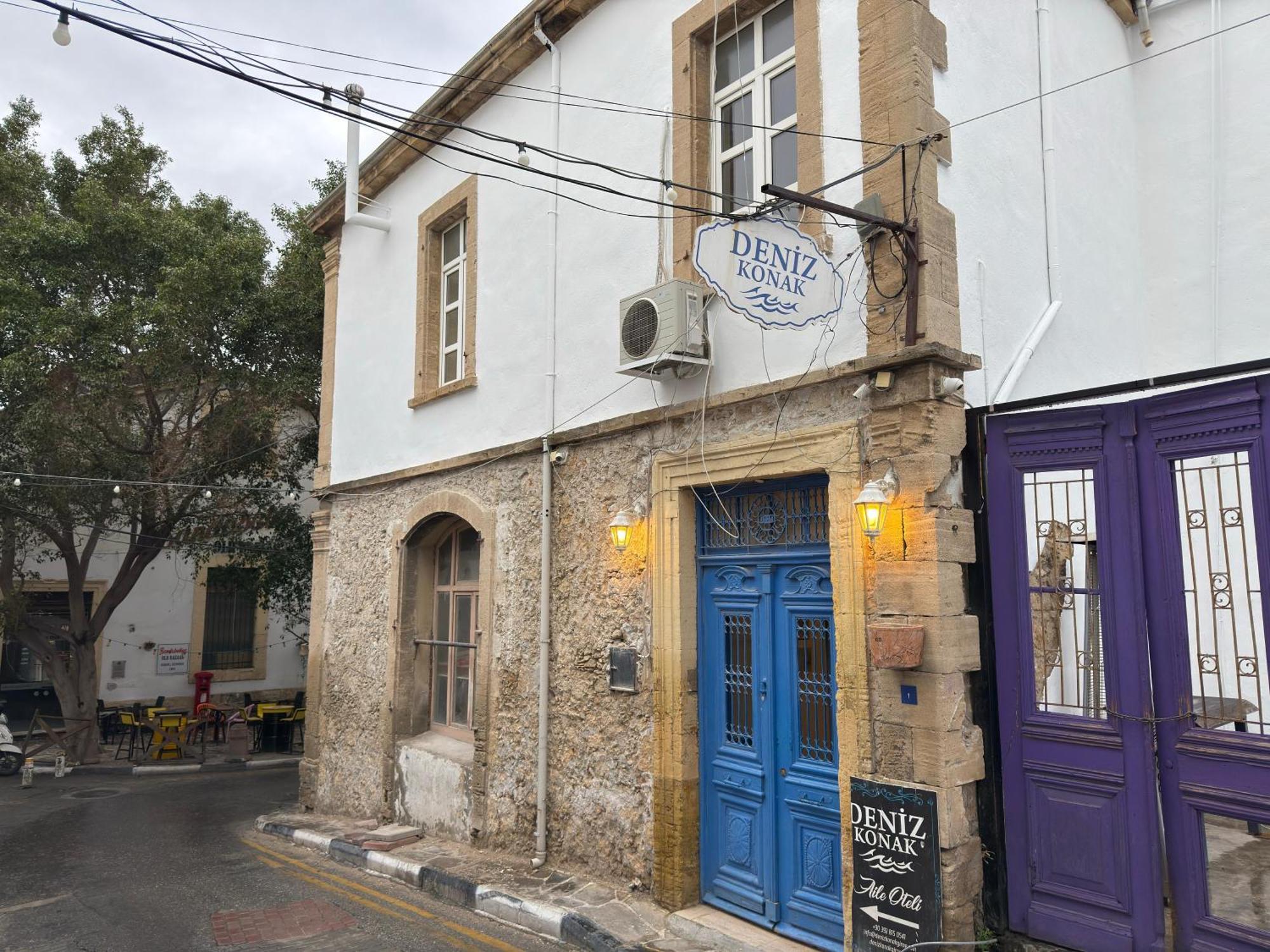 Deniz Konak Boutique Hotel Кирения Экстерьер фото