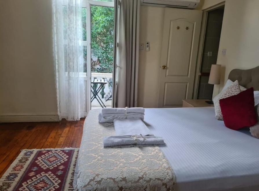 Deniz Konak Boutique Hotel Кирения Экстерьер фото