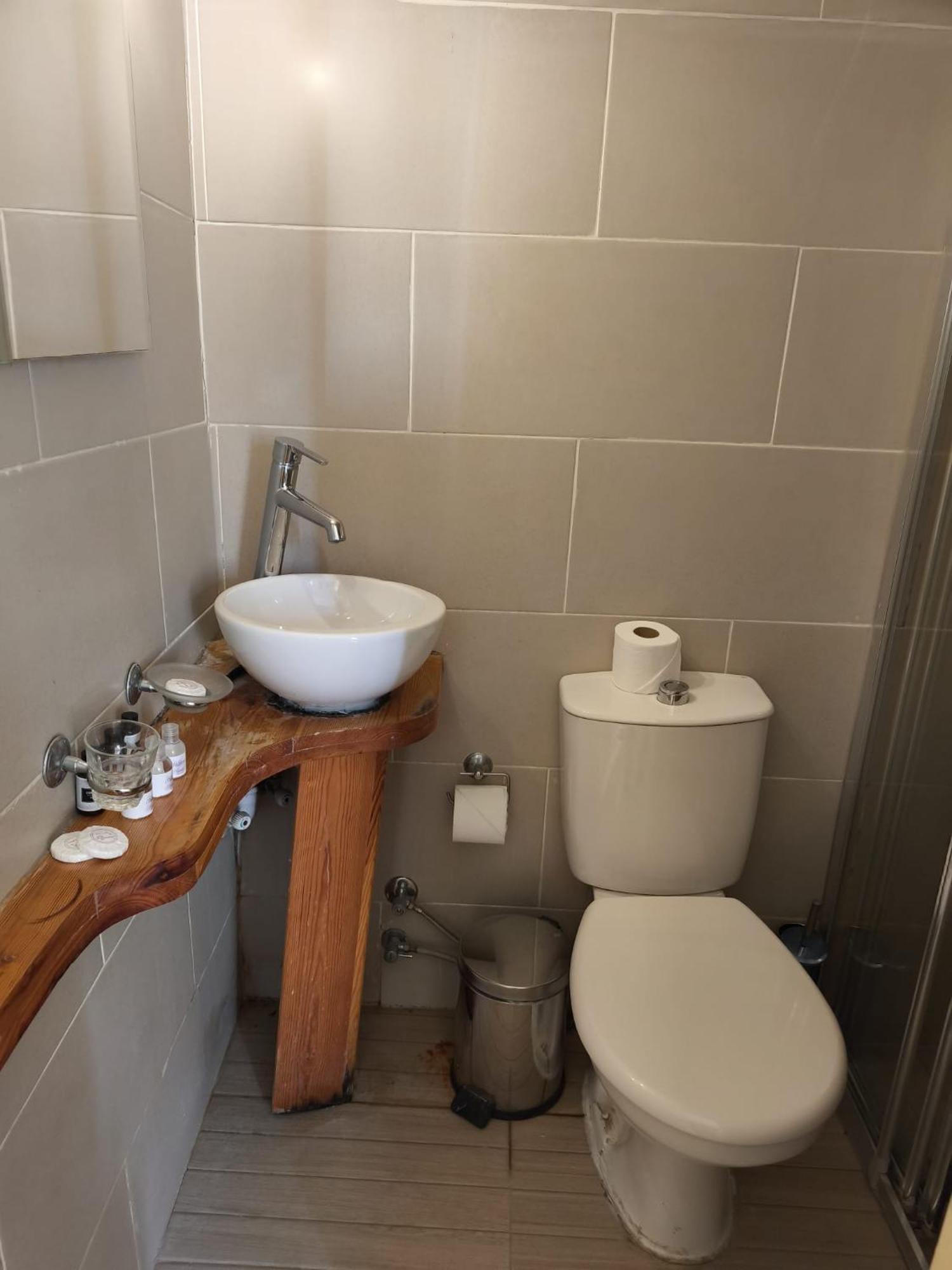 Deniz Konak Boutique Hotel Кирения Номер фото